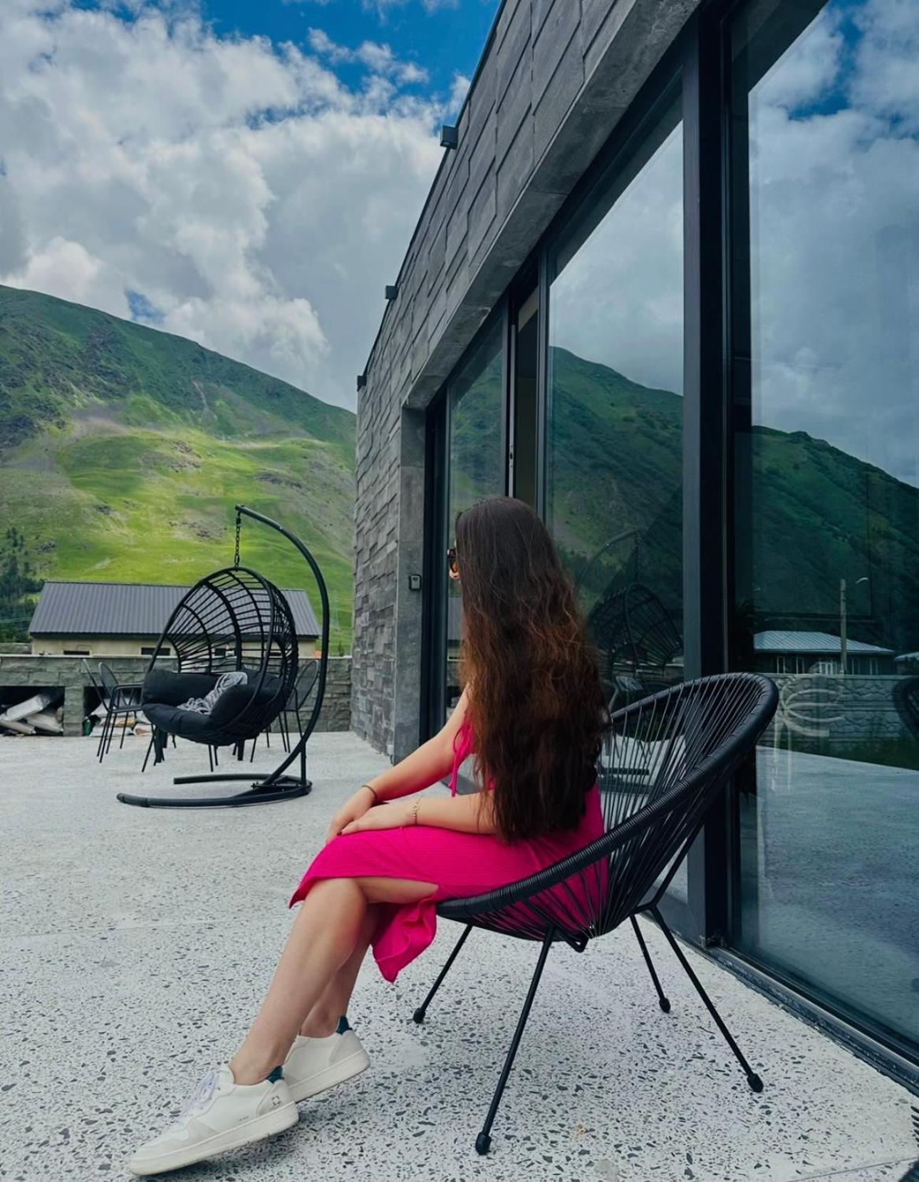 Villa Alpine Escape Kazbegi Exterior foto